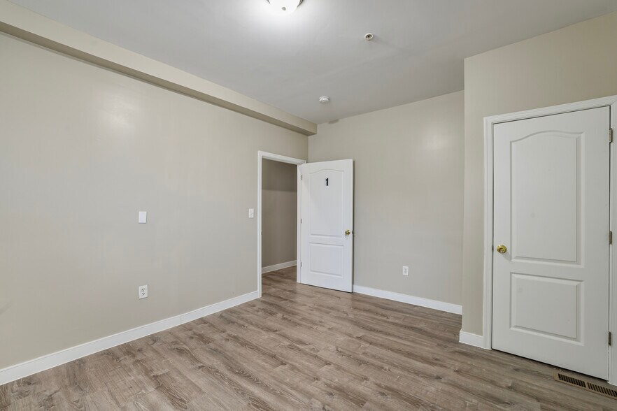 More Photos Of 302 V St NE, Washington Multifamily For Sale