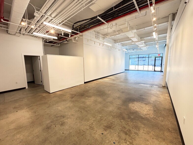More Photos Of 4346 12th St, Long Island City Storefront Retail Office For Lease