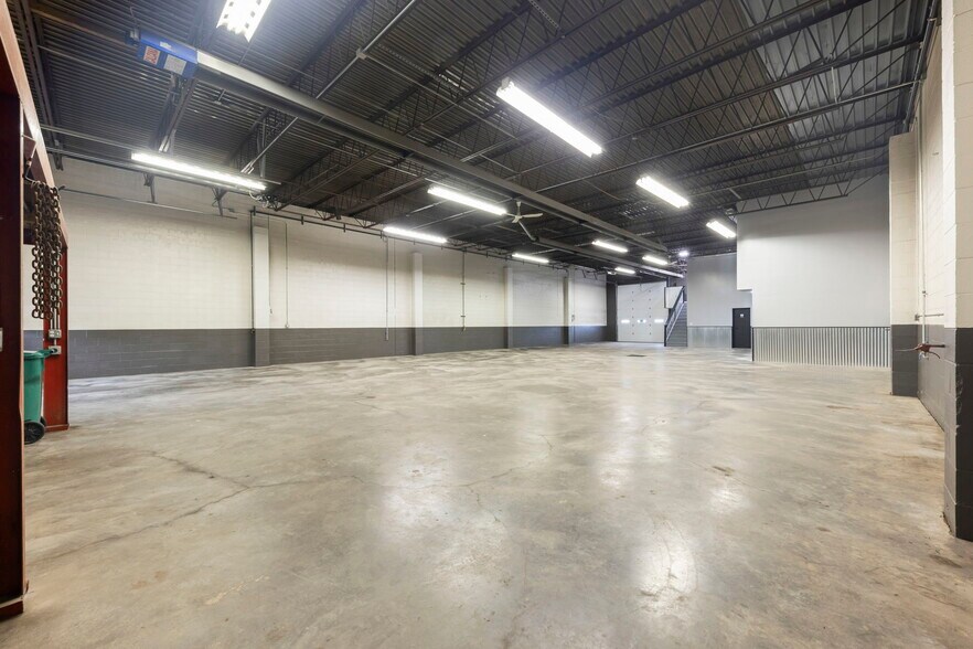 More Photos Of 103 Quarry Rd, Rochelle Warehouse For Sale