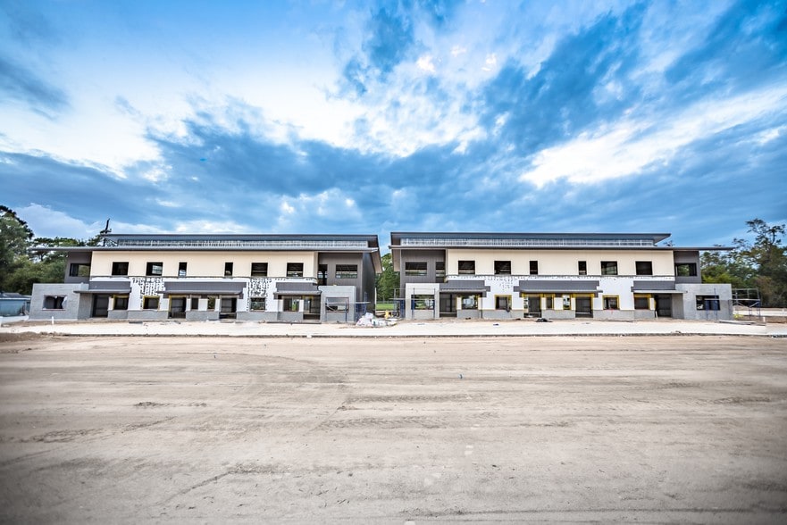 More Photos Of 1310 Rayford Park Rd, Spring Flex For Lease