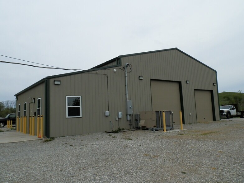 More Photos Of 11987 Dalton Rd, Rockbridge Industrial For Sale