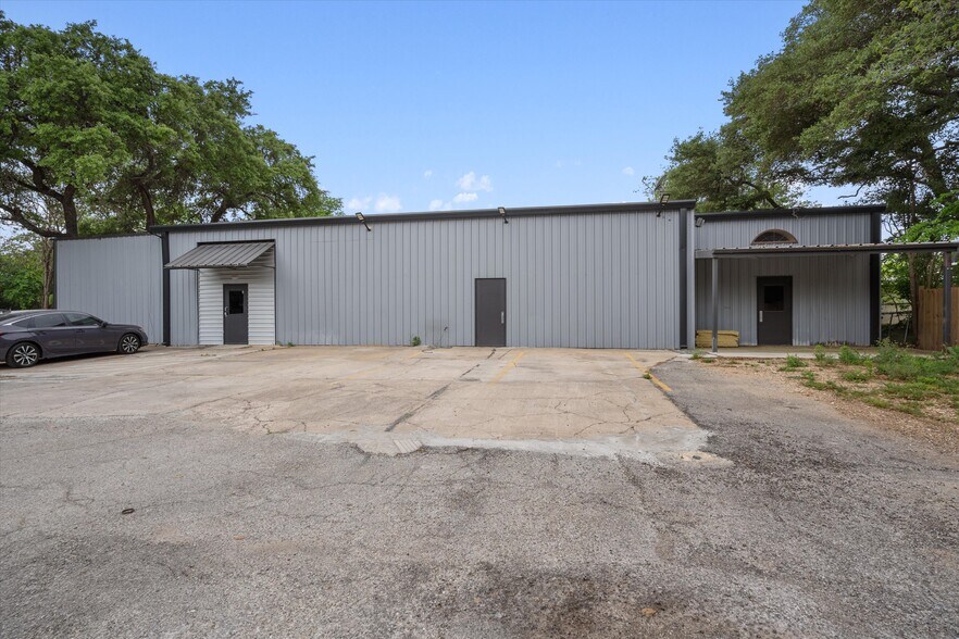 Primary Photo Of 10203 Old Manchaca Rd, Austin Flex For Lease