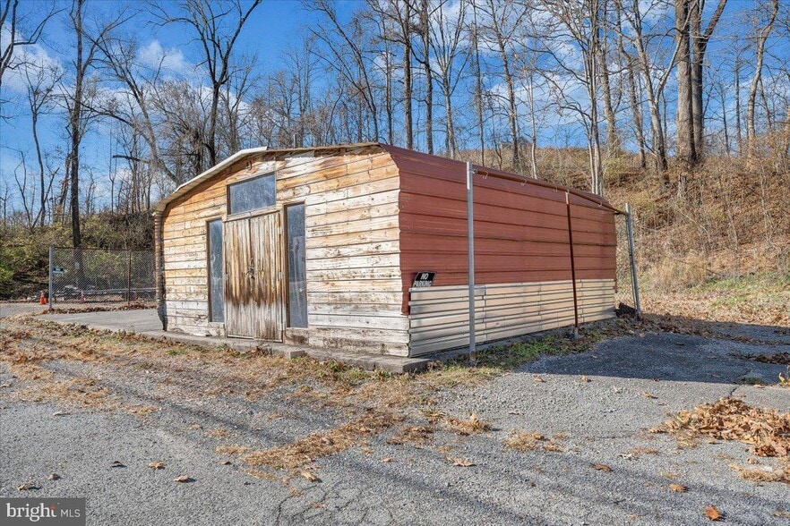 More Photos Of 7367 Lee Hwy N, Troutville Freestanding For Sale