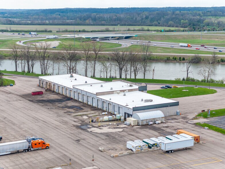 More Photos Of 106 Restoration Park Dr, Medway Service For Lease