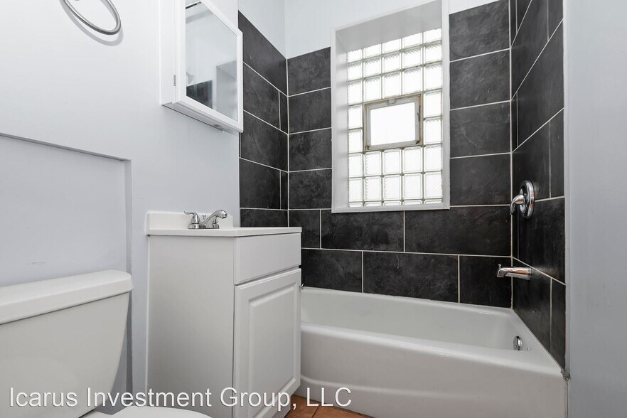 More Photos Of 6237-6245 S Kedzie Ave, Chicago Multifamily For Sale