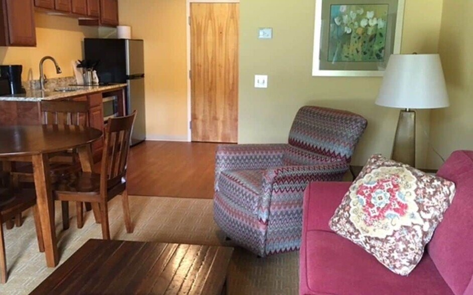 More Photos Of 78 Weathervane Dr, Killington Hotel For Sale