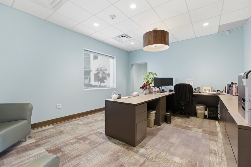 More Photos Of 3009 Washington Rd, McMurray Office For Sale