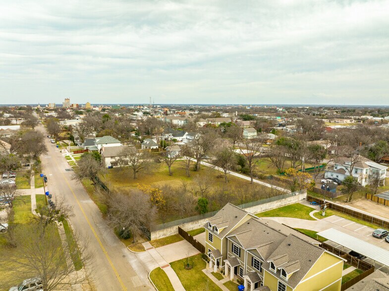 More Photos Of 2116 Columbus Ave, Waco Land For Sale