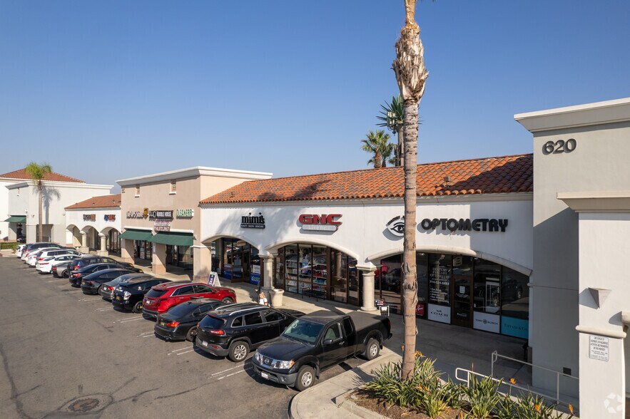 More Photos Of 600-732 N Rose Dr, Placentia General Retail For Lease