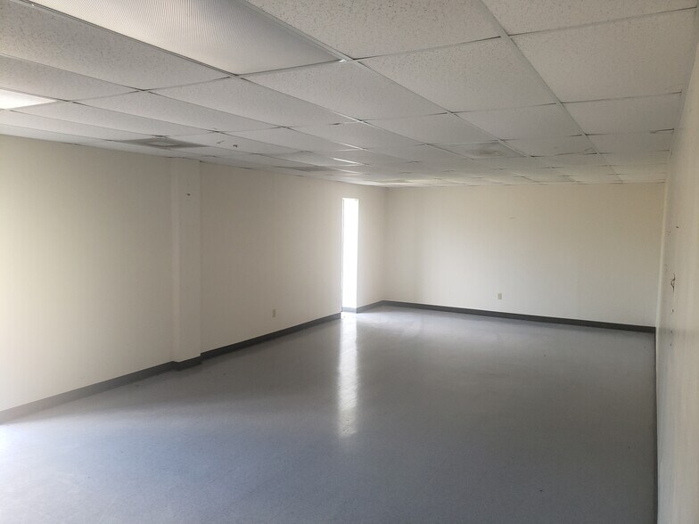 More Photos Of 133 Old Forreston Rd., Greeleyville Light Manufacturing For Sale