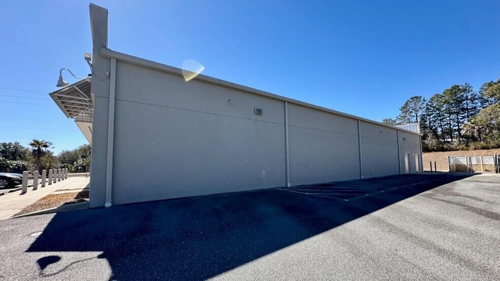 More Photos Of 3365 E Millwood Ln, Hernando Freestanding For Sale