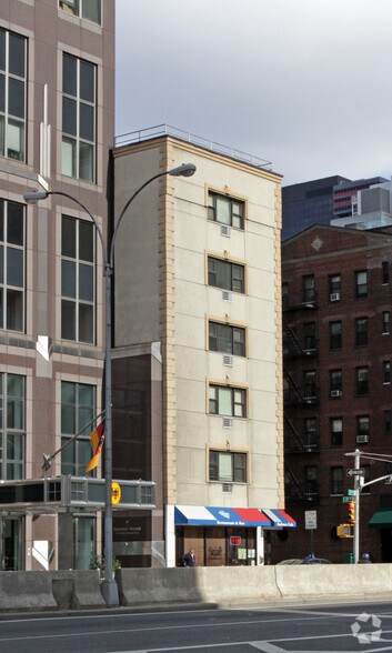 More Photos Of 348 E 49th St, New York Apartments For Lease