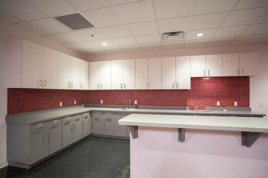 More Photos Of 121-189 S Orange Ave, Orlando Office Residential For Sale