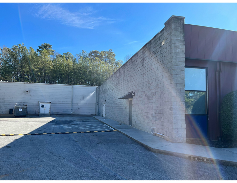 More Photos Of 2300 Satellite Blvd, Duluth Office For Lease