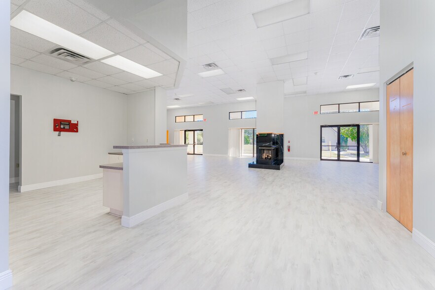 More Photos Of 37104 Clinton Ave, Dade City Office For Lease