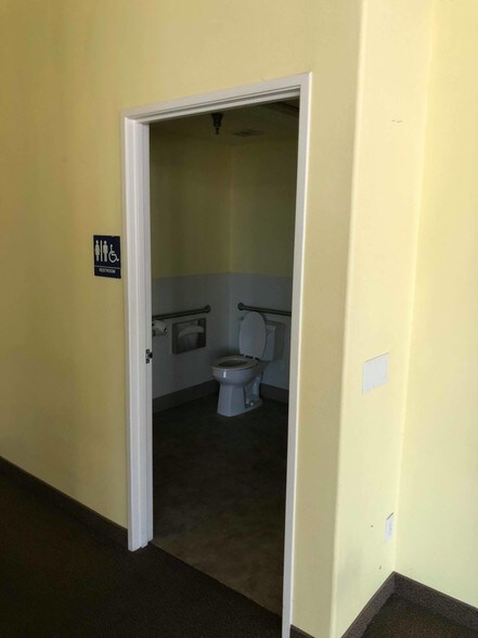 More Photos Of 80150 Hwy 111, Indio Unknown For Lease