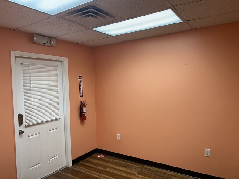 More Photos Of 200 Mission Rd, Palatka Medical For Sale