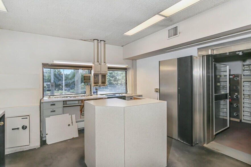 More Photos Of 1 N Main St, Webster Bank For Sale