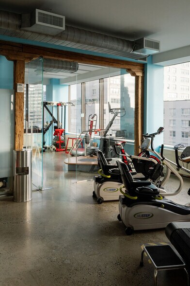 More Photos Of 1995 Broadway, New York Office For Lease