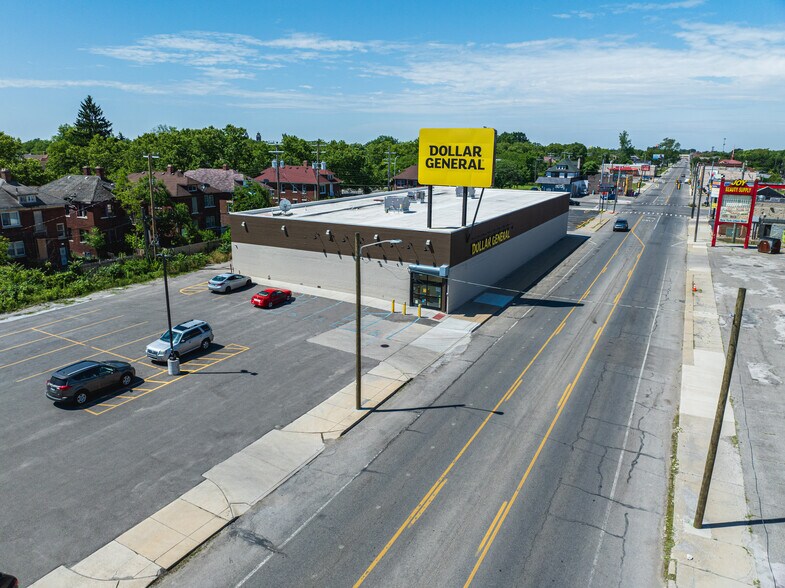 More Photos Of 3431 Joy Rd, Detroit Freestanding For Lease