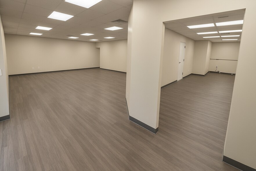 More Photos Of 2854 Wade Hampton Blvd, Taylors Storefront Retail Office For Lease