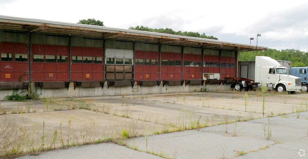 More Photos Of 124 Route 2, Preston Truck Terminal For Lease