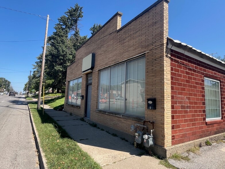 More Photos Of , Des Moines Office For Sale