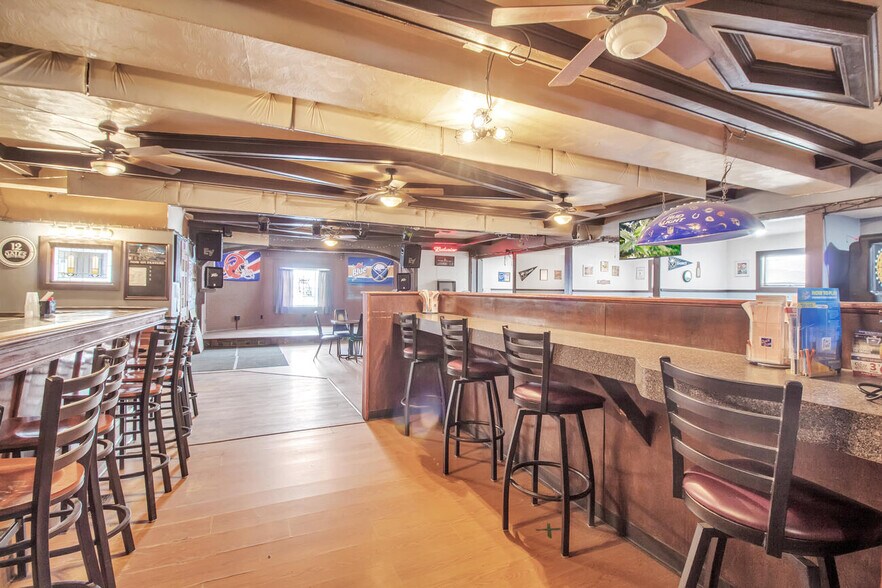 More Photos Of 16 Ellicott Pl, Depew Restaurant For Sale