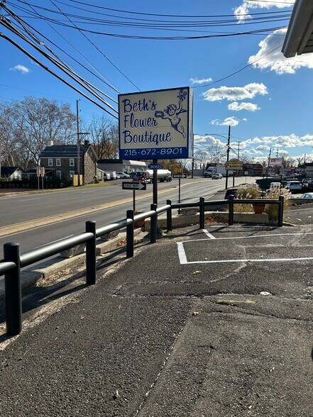 More Photos Of 373 Easton Rd, Horsham Township Auto Repair For Lease