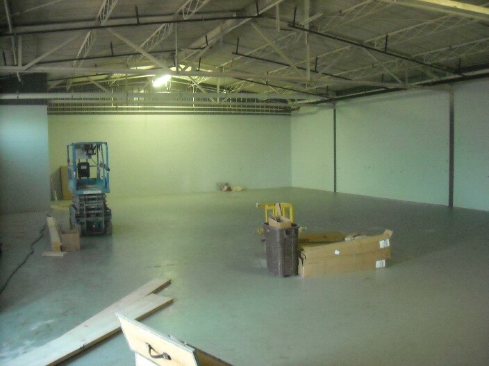 More Photos Of 7878 Gull Rd, Richland Warehouse For Lease