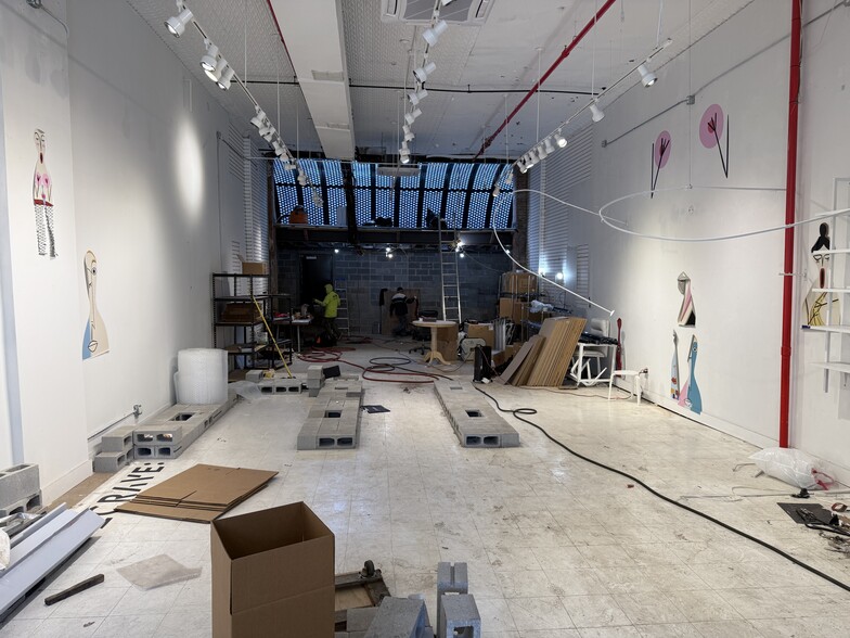 More Photos Of 343 Canal St, New York Office For Lease