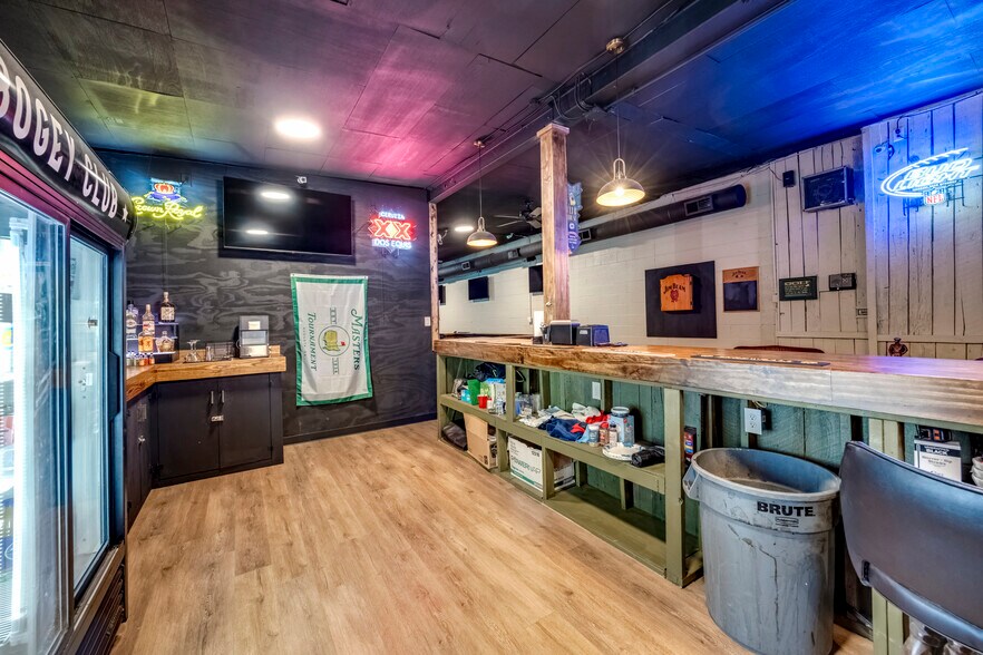 More Photos Of 422 Fryes Ln, Danville Sports And Entertainment For Sale