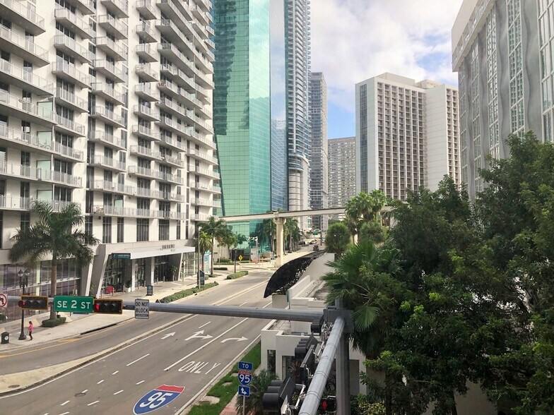 More Photos Of 150 SE 2nd Ave, Miami Coworking Space