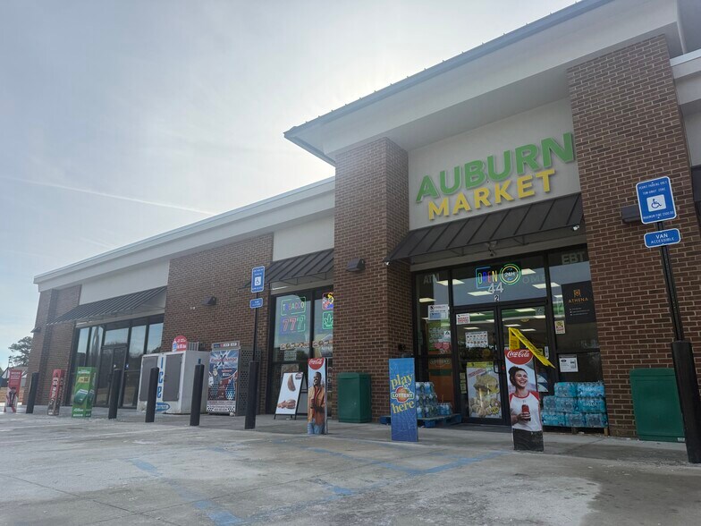 More Photos Of 92 Auburn Gate Ln, Auburn Convenience Store For Lease