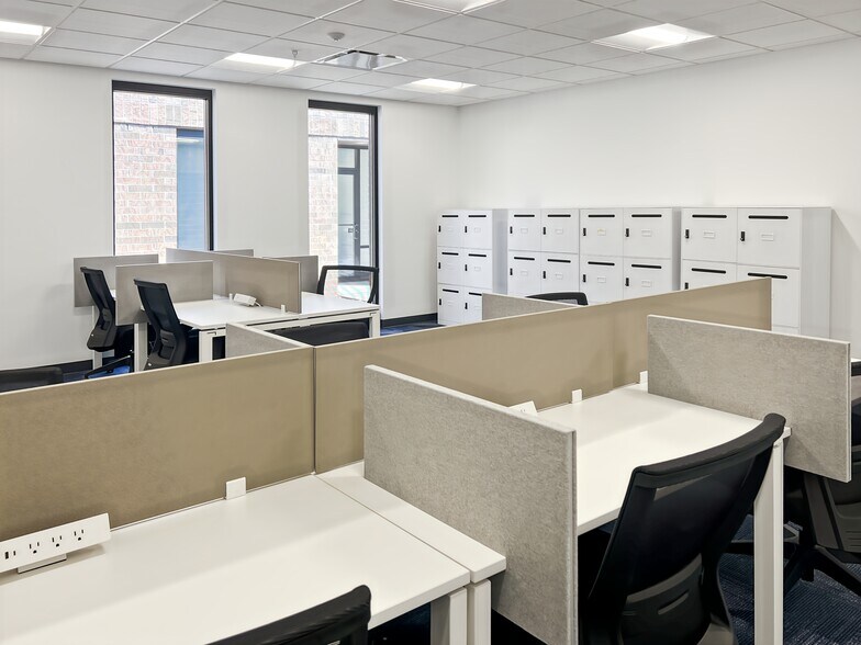 More Photos Of 205 W Grand Ave, Bensenville Coworking Space