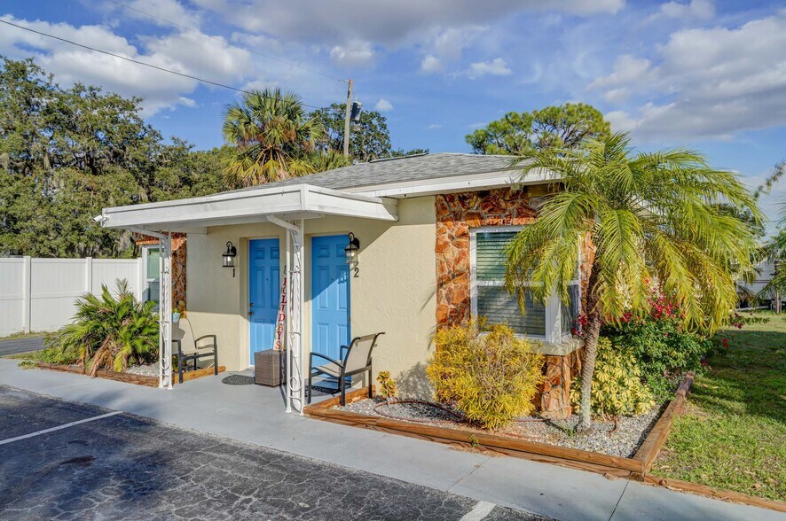 More Photos Of 2060 US Highway 27 N, Avon Park Hotel For Sale