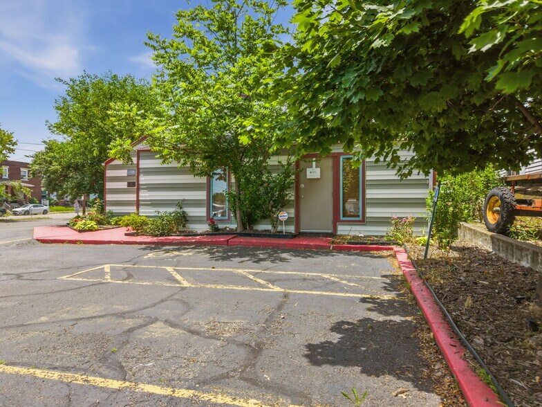 More Photos Of 255 Dueber Ave SW, Canton Medical For Sale