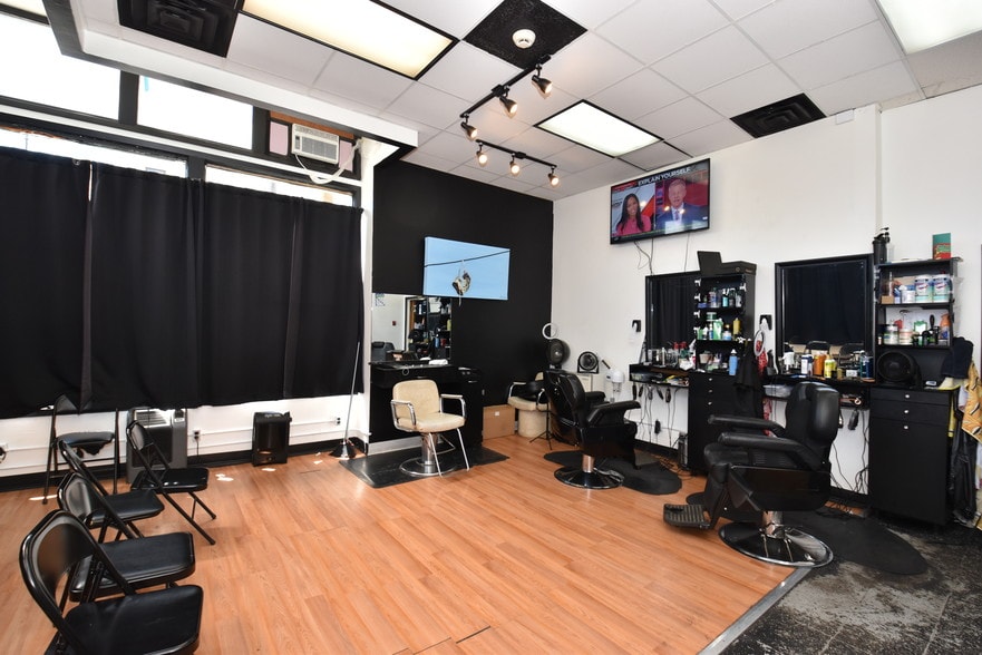 More Photos Of 2201-2209 N Dr. Martin Luther King Jr Dr, Milwaukee Loft Creative Space For Lease