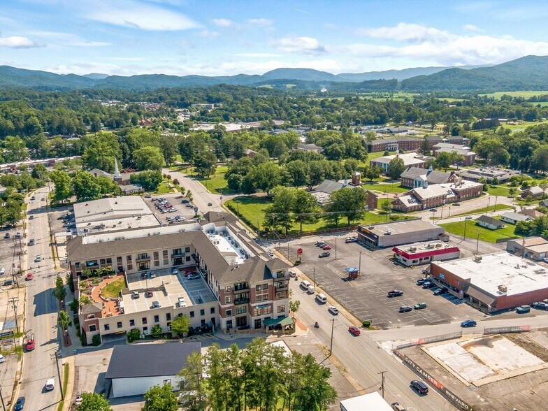 More Photos Of 29 W French Broad St, Brevard Apartments For Sale