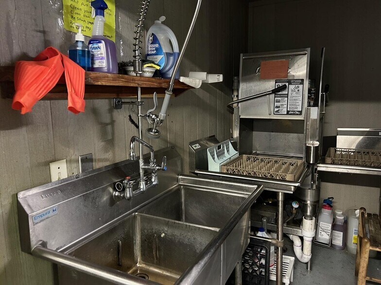 More Photos Of 9318 US Highway 59 N, Atlanta Specialty For Sale