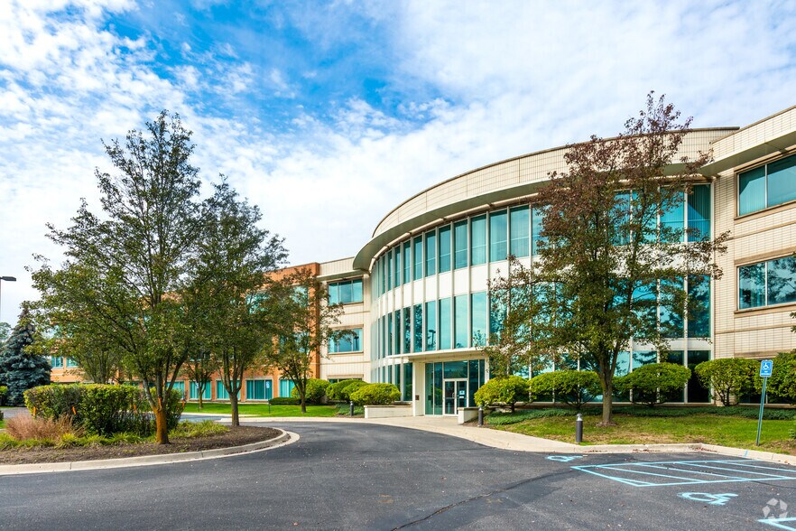 More Photos Of 27500 Drake Rd, Farmington Hills Office For Lease