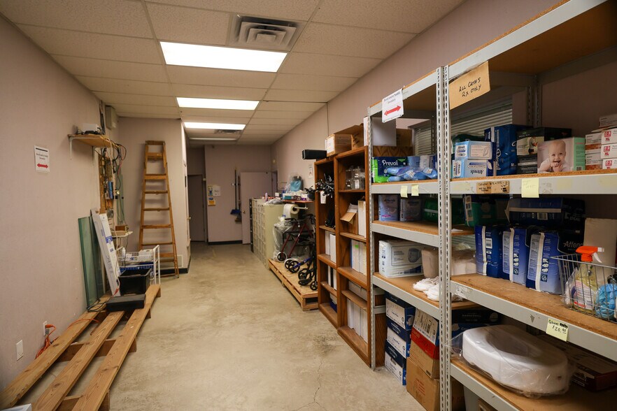 More Photos Of 5016 Jacksboro Hwy, Fort Worth Freestanding For Sale