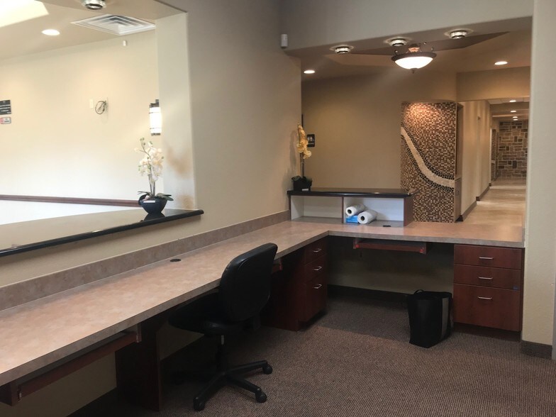 More Photos Of 2567 Valley View Ln, Dallas Medical For Sale