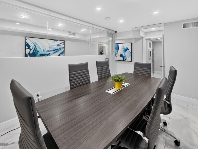 More Photos Of 10717 Sw 104th St, Miami Office For Sale