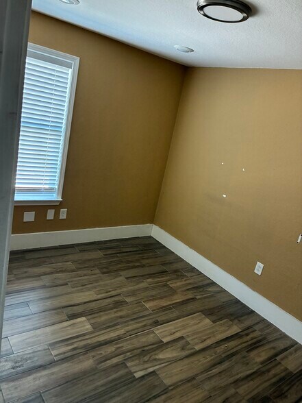 More Photos Of 1900 E Veterans Memorial Blvd, Killeen Auto Dealership For Lease