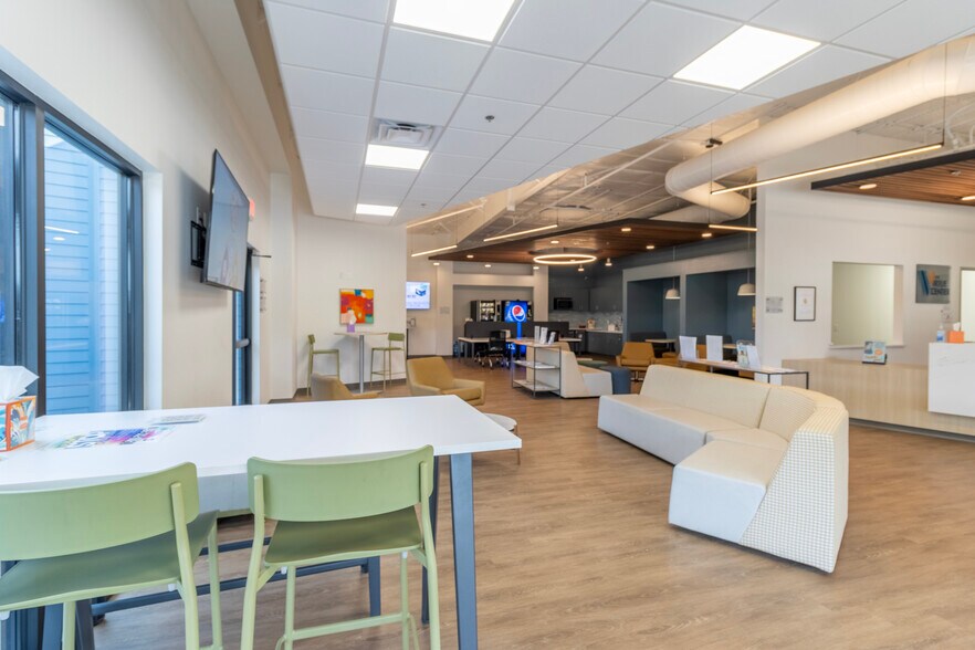 More Photos Of 2457 Wilcox Dr, Norman Office For Lease