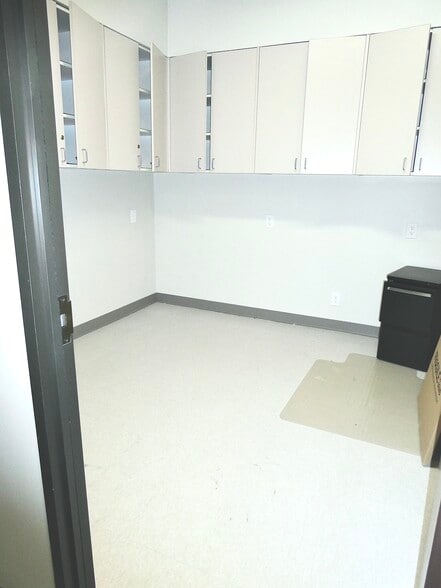 More Photos Of 15311 Vantage Pky W, Houston Unknown For Lease