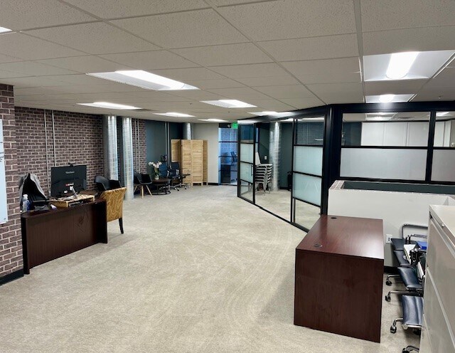 More Photos Of 602 Commerce Ave, Palmdale Light Manufacturing For Lease