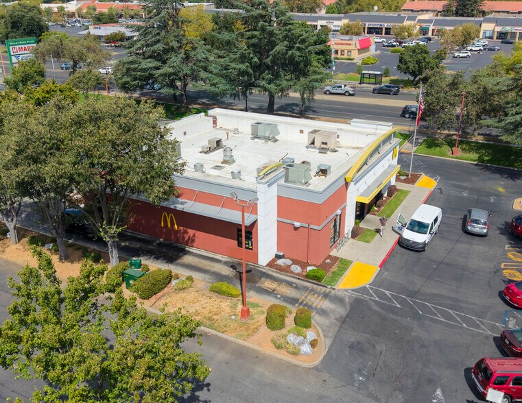 More Photos Of 6300 Mack Rd, Sacramento General Retail For Sale