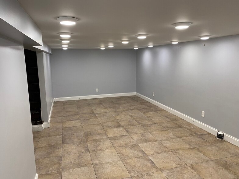 More Photos Of 441 N Frederick Ave, Gaithersburg Storefront Retail Office For Lease